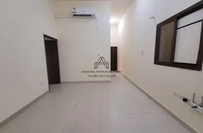 Villa - 1 Bedroom - 1 Bathroom for rent in Al Aziziyah - Al Aziziyah - Doha