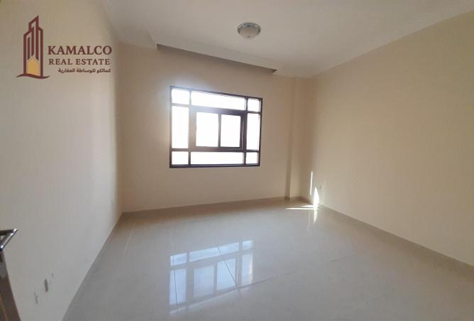 954738 - Property Image 3