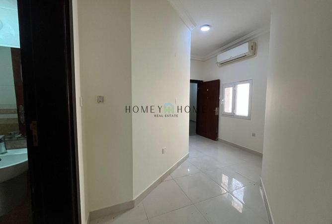 953011 - Property Image 2