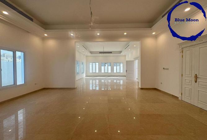 930115 - Property Image 3