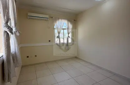 Apartment - Studio - 1 Bathroom for rent in Onaiza Street - Diplomatic Area - Doha