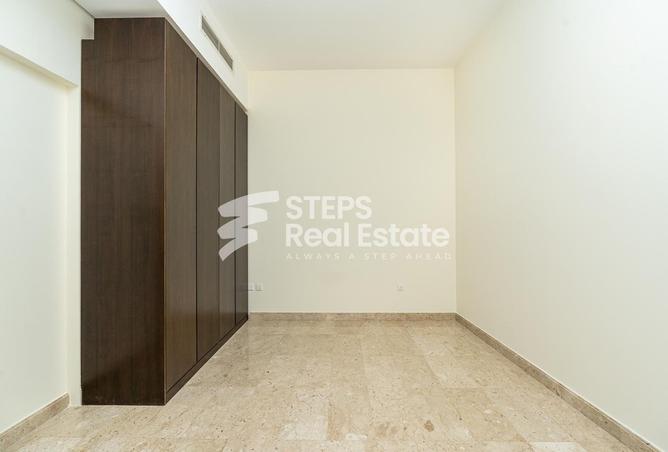 978213 - Property Image 2