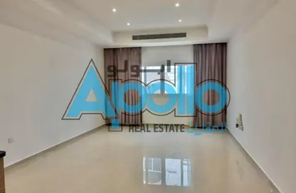 شقة - 2 غرف نوم - 2 حمامات للايجار في شارع النصر - النصر - الدوحة