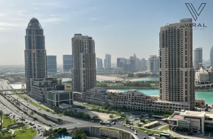 (بنتهاوس  (روف - 5 غرف نوم - 6 حمامات للبيع في طريق بورتو الشرقي - بورتو أرابيا - جزيرة اللؤلؤة - الدوحة