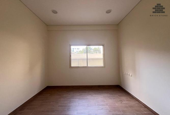 954977 - Property Image 3