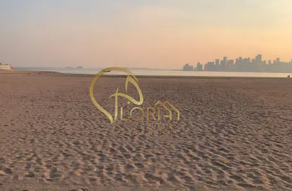 فيلا - 8 غرف نوم - 8 حمامات للبيع في فيلات البلاج - حي الفيلات - جزيرة اللؤلؤة - الدوحة