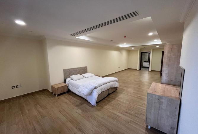 1004252 - Property Image 2