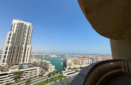 Apartment - 3 Bedrooms - 4 Bathrooms for sale in East Porto Drive - Porto Arabia - The Pearl Island - Doha Apartment - 3 Bedrooms - 4 Bathrooms for sale in East Porto Drive - Porto Arabia - The Pearl Island - Doha