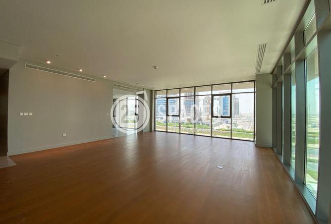 977690 - Property Image 2