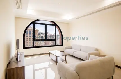 Apartment - 2 Bedrooms - 2 Bathrooms for rent in East Porto Drive - Porto Arabia - The Pearl Island - Doha