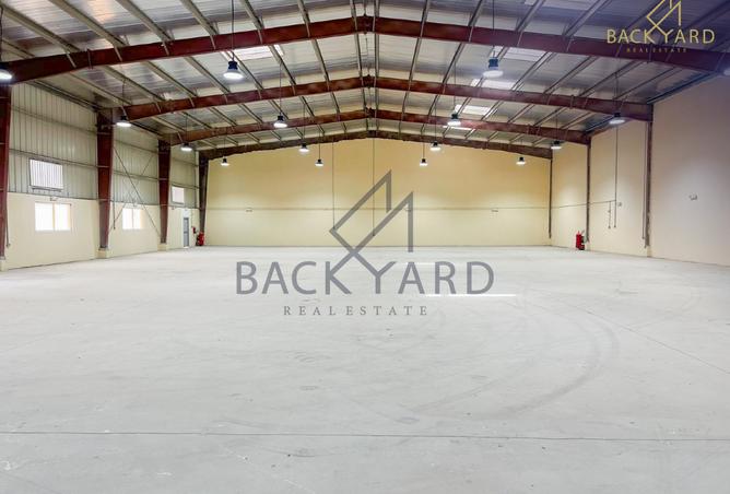 885585 - Property Image 2