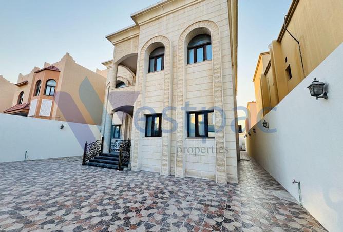 983339 - Property Image 2