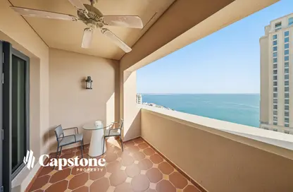 Apartment - 2 Bedrooms - 3 Bathrooms for rent in Marina Gate - Porto Arabia - The Pearl Island - Doha