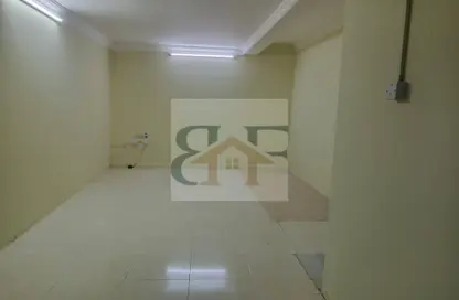 Apartment - 1 Bedroom - 1 Bathroom for rent in Bin Omran - Fereej Bin Omran - Doha Apartment - 1 Bedroom - 1 Bathroom for rent in Bin Omran - Fereej Bin Omran - Doha