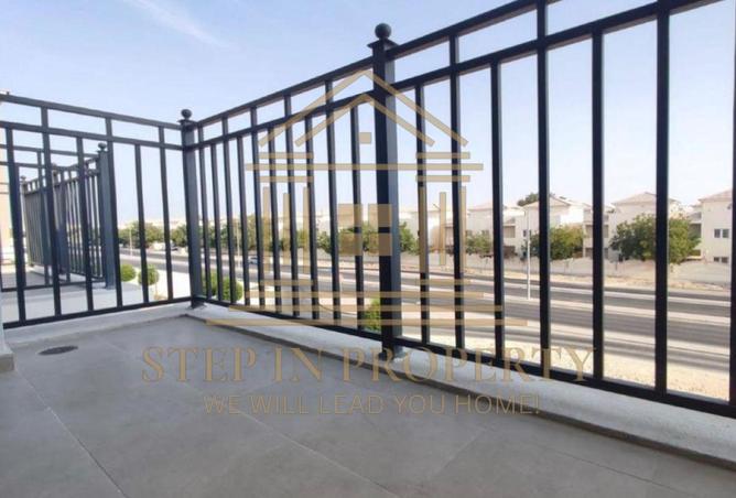 989463 - Property Image 3