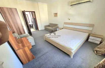 Apartment - 1 Bedroom - 1 Bathroom for rent in Umm Ghuwalina - Umm Ghuwailina - Doha