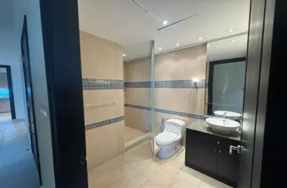 Apartment - 2 Bedrooms - 2 Bathrooms for rent in West Porto Drive - Porto Arabia - The Pearl Island - Doha