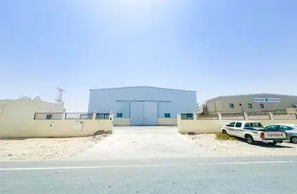 Warehouse - Studio - 1 Bathroom for rent in Birkat Al Awamer - Al Wakra