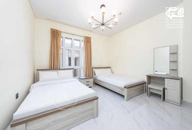 956794 - Property Image 2