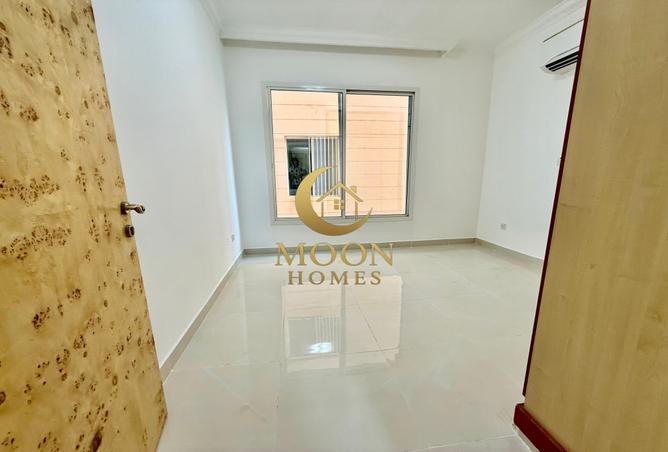 973160 - Property Image 2