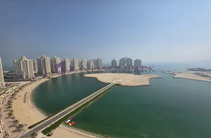 (بنتهاوس  (روف - 7 غرف نوم - 8 حمامات للايجار في فيفا غرب - فيفا بحرية - جزيرة اللؤلؤة - الدوحة