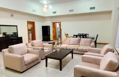 Apartment - 2 Bedrooms - 3 Bathrooms for rent in West Bay - West Bay - Doha