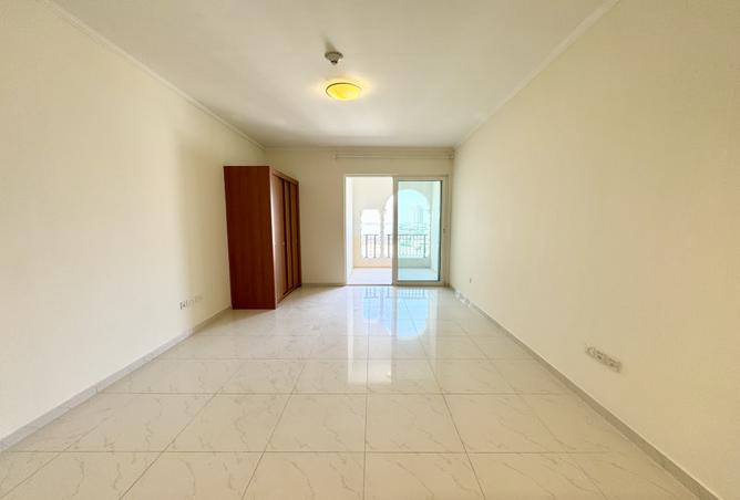 937590 - Property Image 2