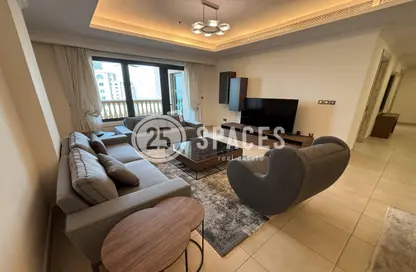 Apartment - 2 Bedrooms - 2 Bathrooms for rent in West Porto Drive - Porto Arabia - The Pearl Island - Doha