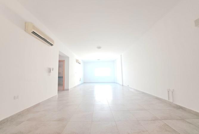 938383 - Property Main Image