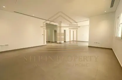 Compound - 3 Bedrooms - 5 Bathrooms for rent in Ain Khaled Villas - Ain Khaled - Doha