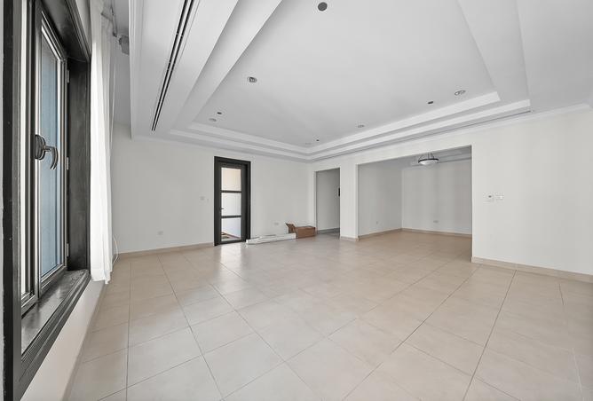 935119 - Property Image 2