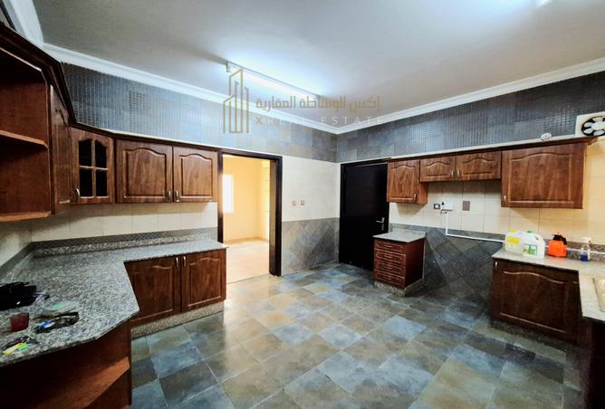 1004051 - Property Image 3