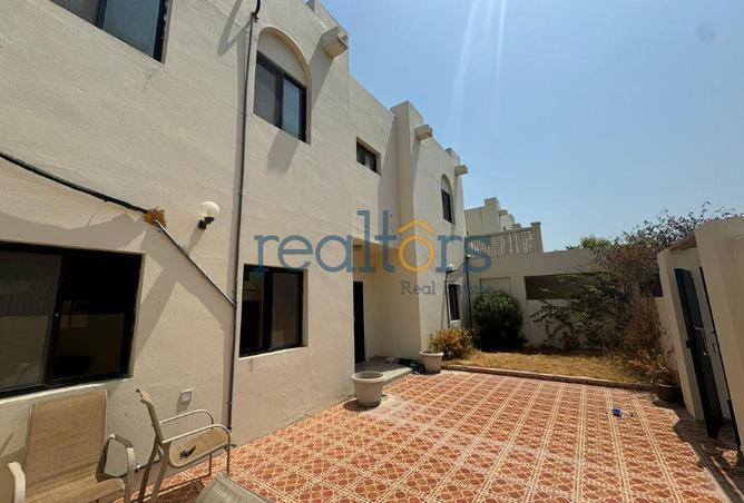 960338 - Property Image 2