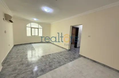 Apartment - 2 Bedrooms - 2 Bathrooms for rent in Al Sadd Tourist Apartments - Al Sadd - Doha