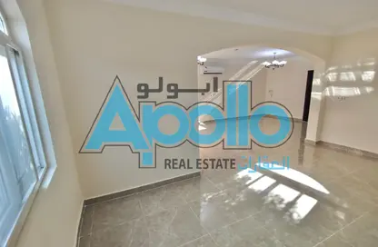 فيلا - 4 غرف نوم - 4 حمامات للايجار في عين خالد - الدوحة