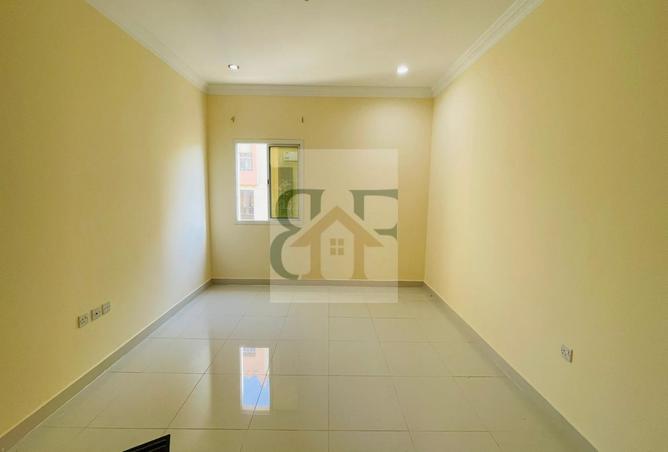 972741 - Property Image 2