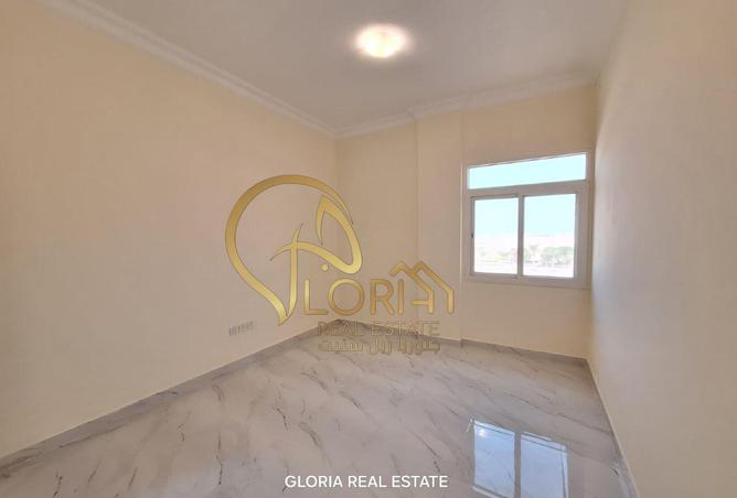 999983 - Property Image 3