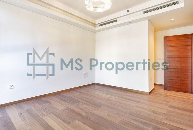 932658 - Property Image 3