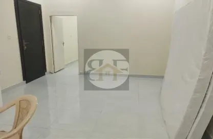 شقة - غرفة نوم - 1 حمام للايجار في شارع المطار القديم - طريق المطار القديم - الدوحة