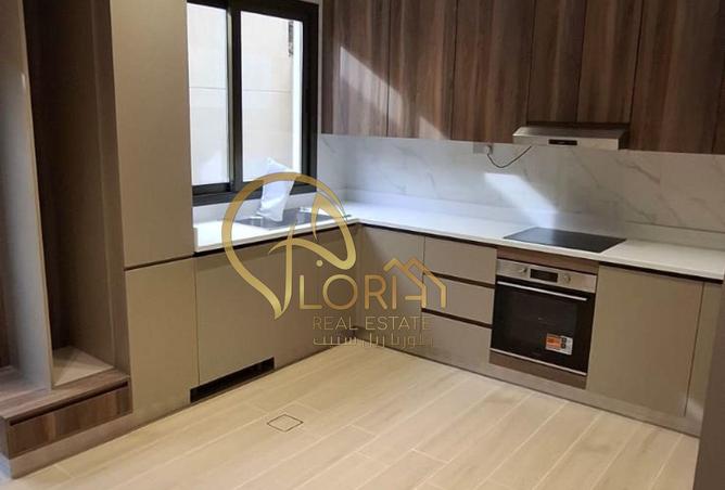 986588 - Property Image 2