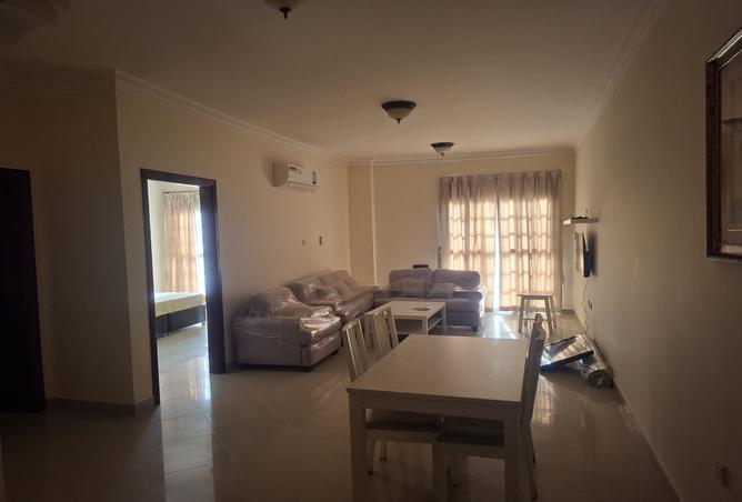 949294 - Property Image 2