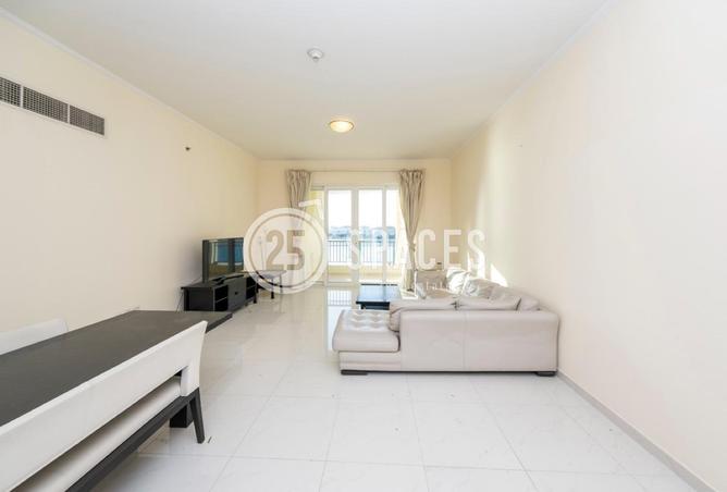 956746 - Property Image 2