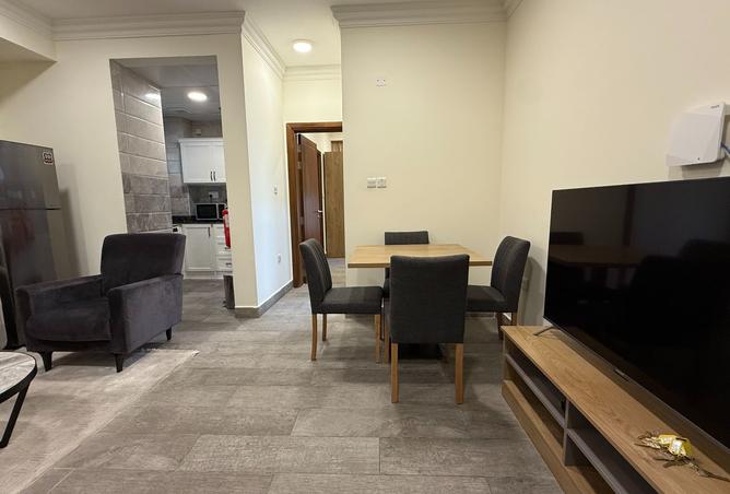 984218 - Property Image 2