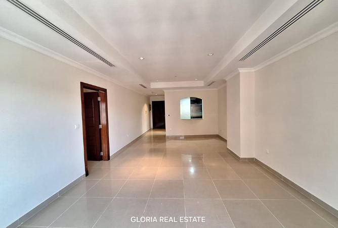 929146 - Property Image 2