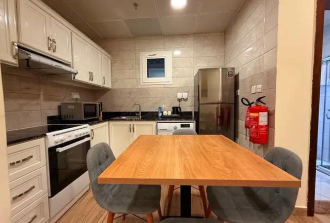 998772 - Property Image 2