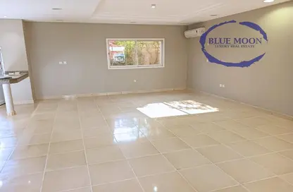 مجمع سكني - 4 غرف نوم - 4 حمامات للايجار في بوابة عين خالد - عين خالد - الدوحة