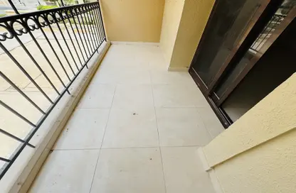 Apartment - 2 Bedrooms - 3 Bathrooms for rent in Catania - La Piazza - Fox Hills - Lusail