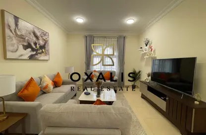 Apartment - 2 Bedrooms - 2 Bathrooms for rent in Al Najda Street - Madinat Khalifa North - Madinat Khalifa - Doha