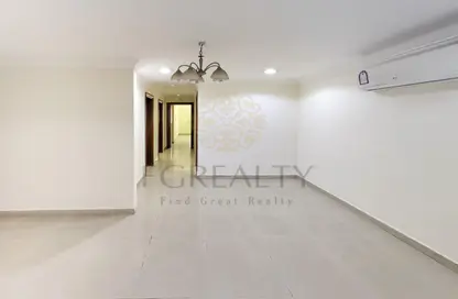 مساحات مكتبية - استوديو للايجار في سوق الروضة 1 - النصر - الدوحة