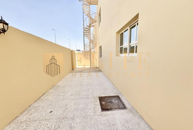 961512 - Property Image 2